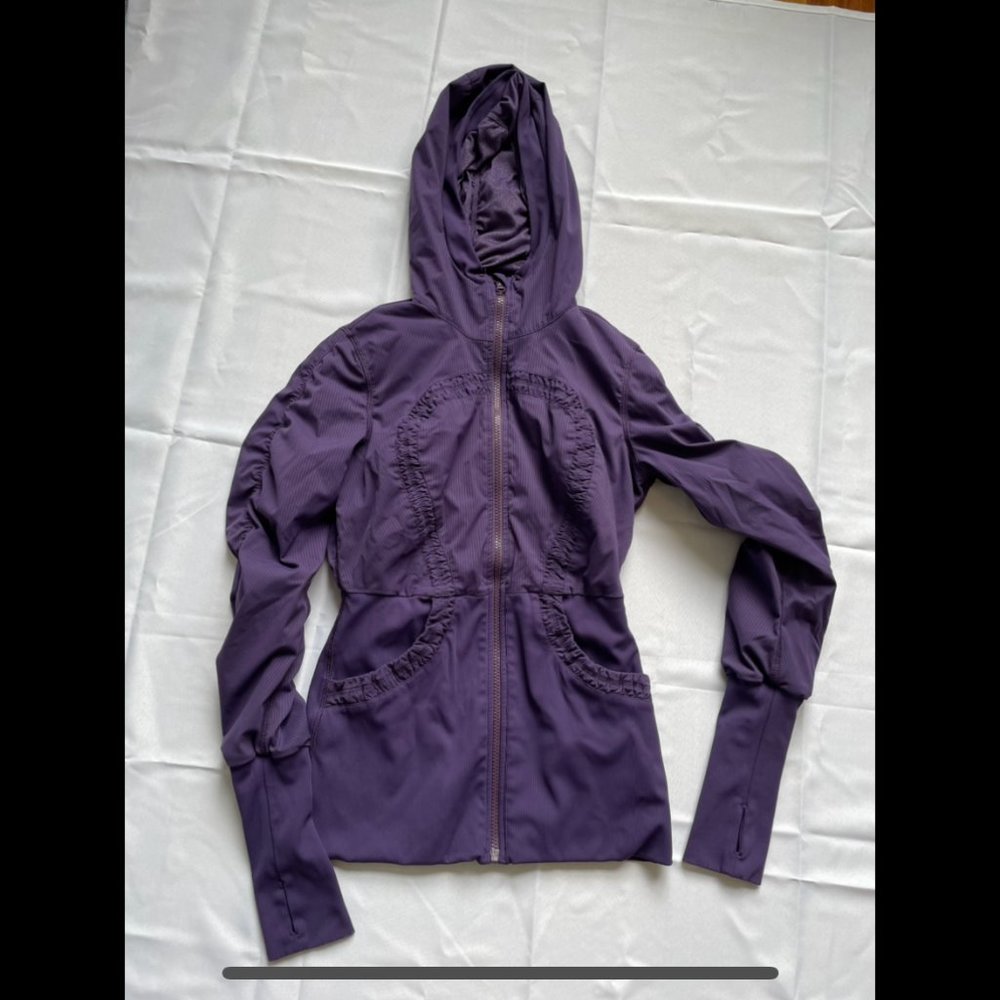 Lululemon Dance Studio Jacket, Size 6